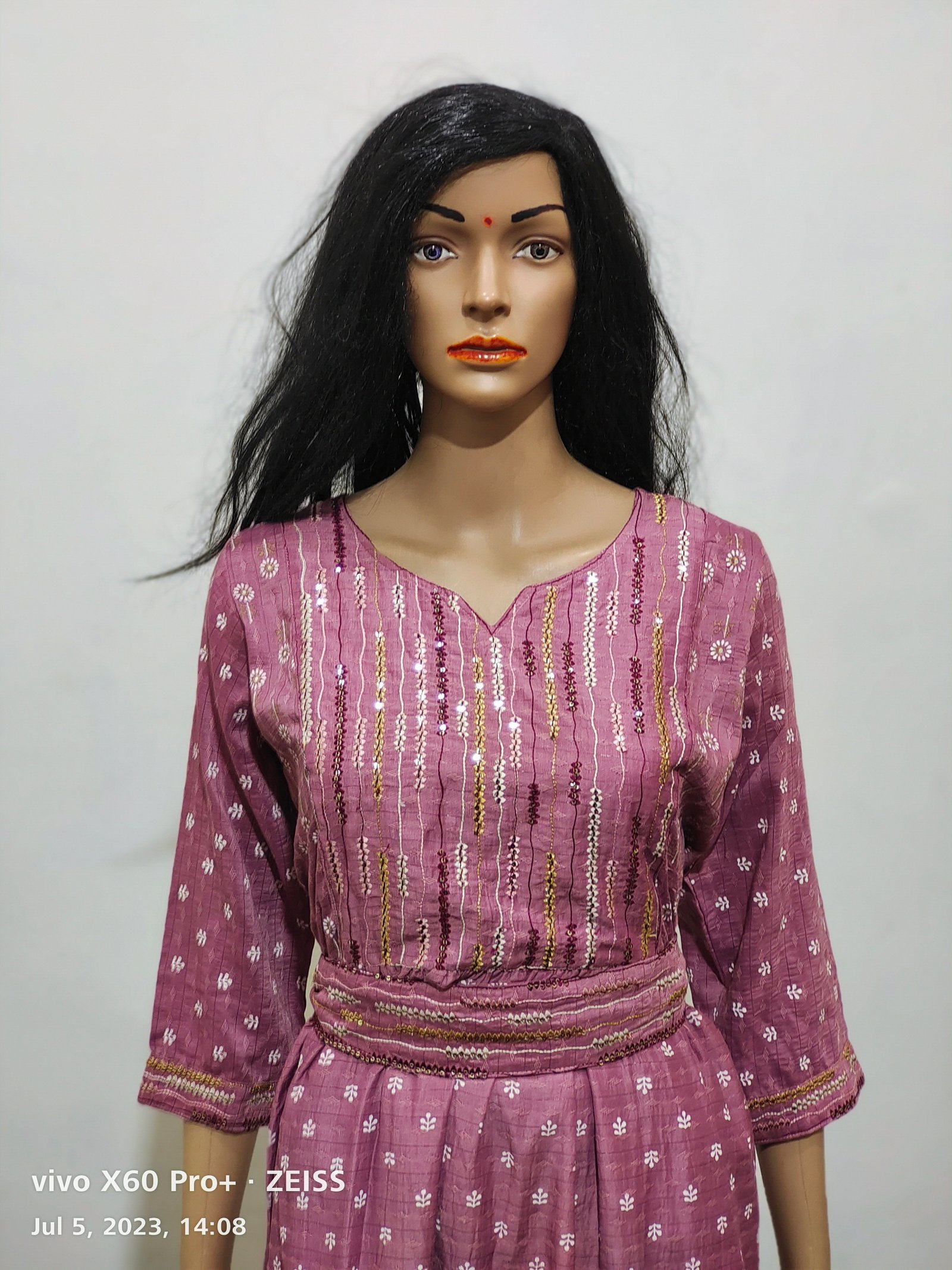 Sequince neck