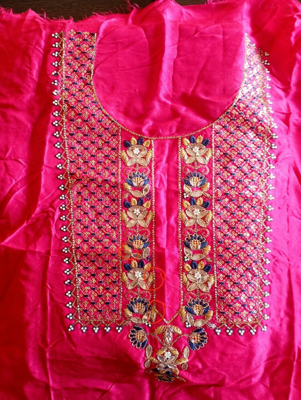 Sequince Neck Design