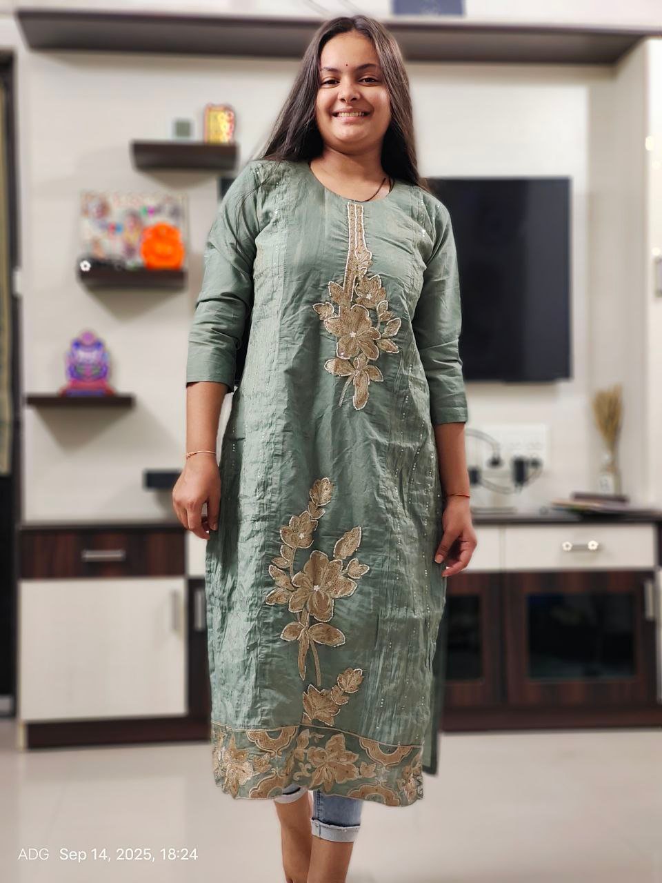 kurti neck panel