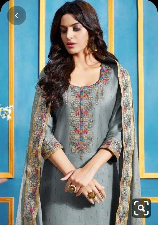 top & dupatta