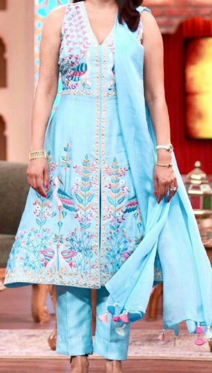 neck top dupatta
