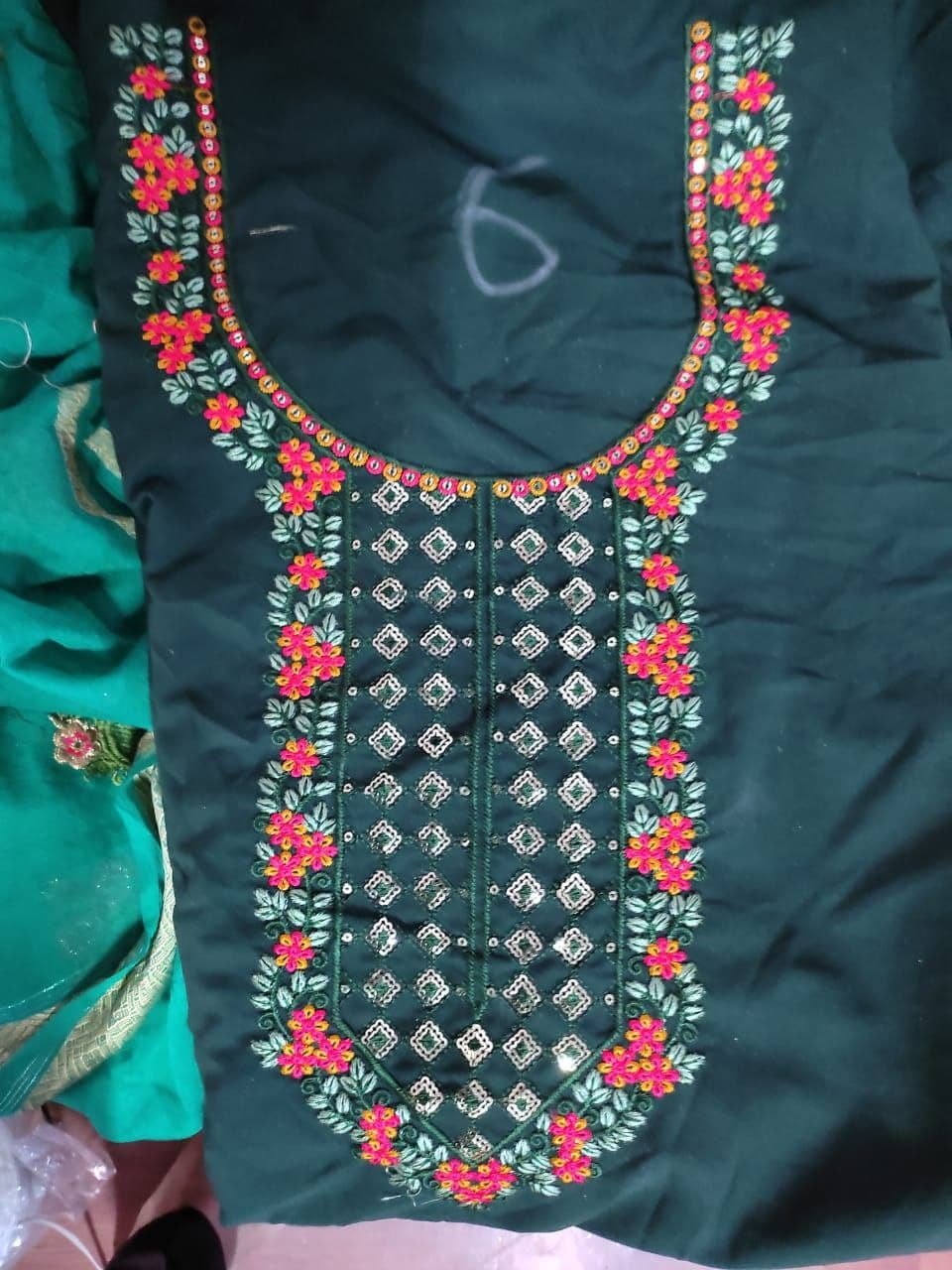 Sequince Neck kurti