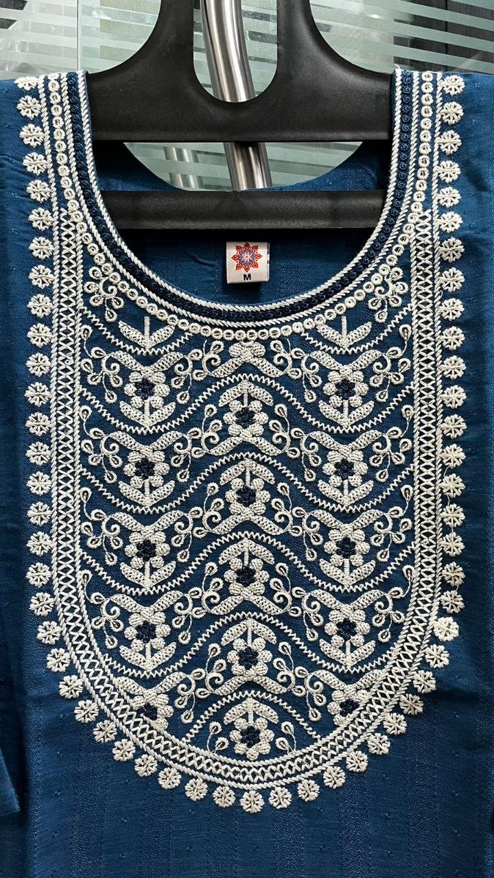 Sequince Neck