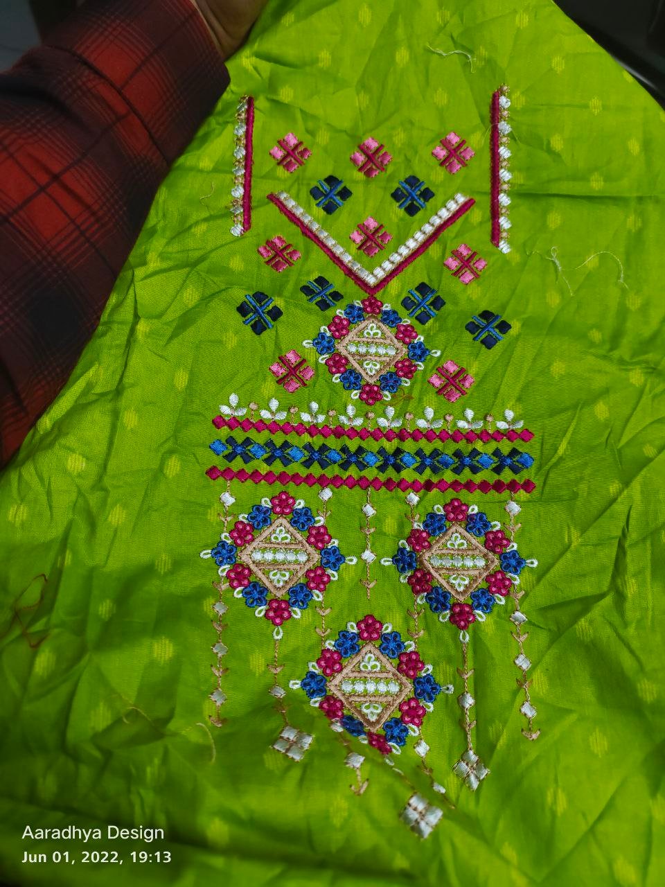 Neck Top