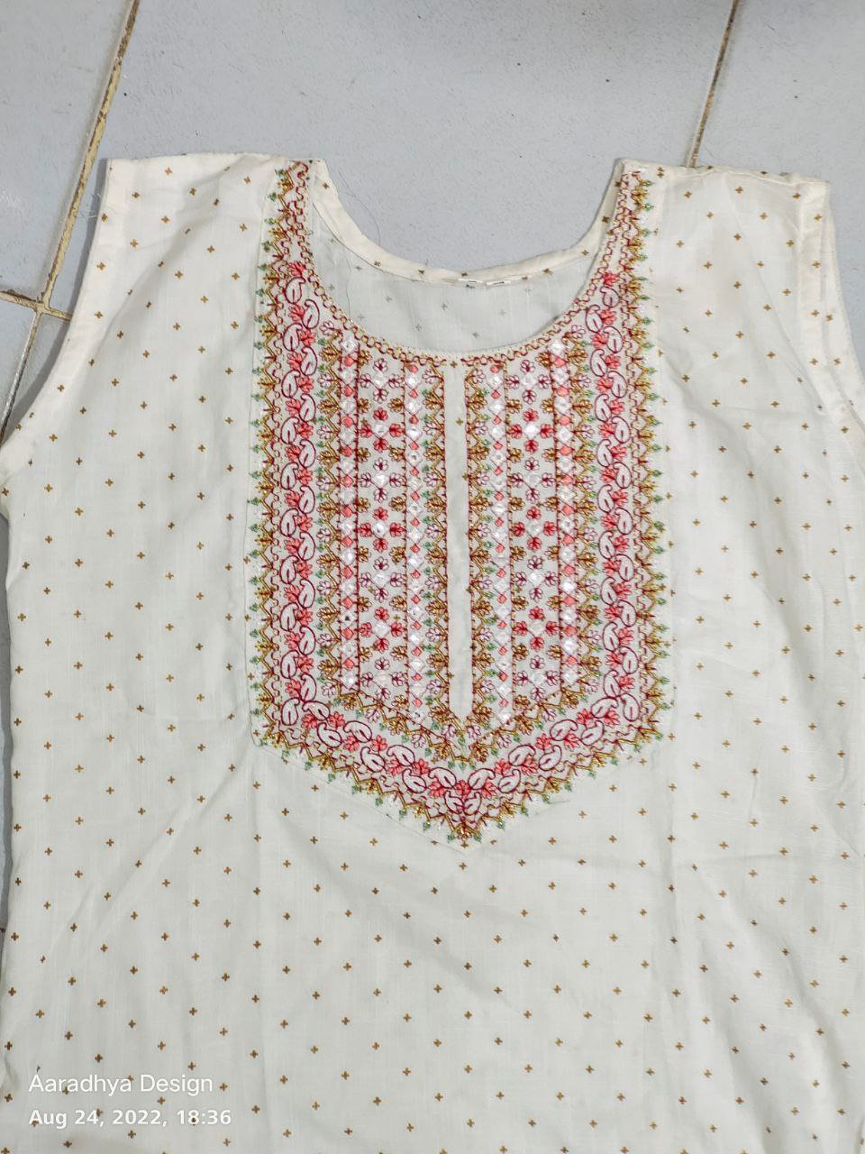 Neck Top